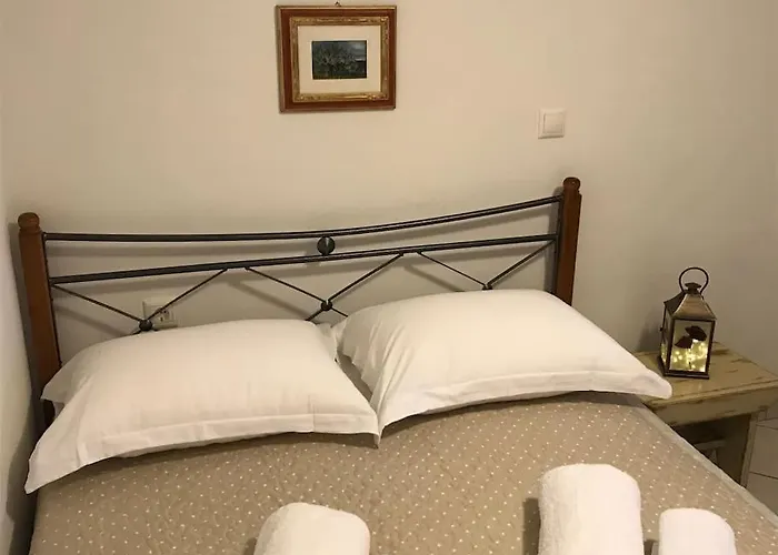 Triacanthos 2 Bedroom House Сasa de vacaciones Moutsoúna